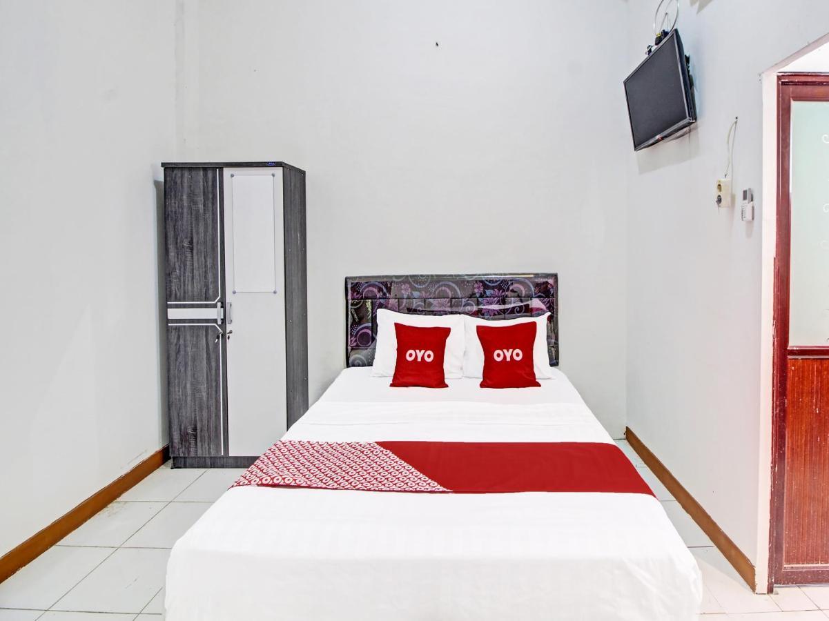 Capital O 91690 Moza Guest House Klaten Экстерьер фото