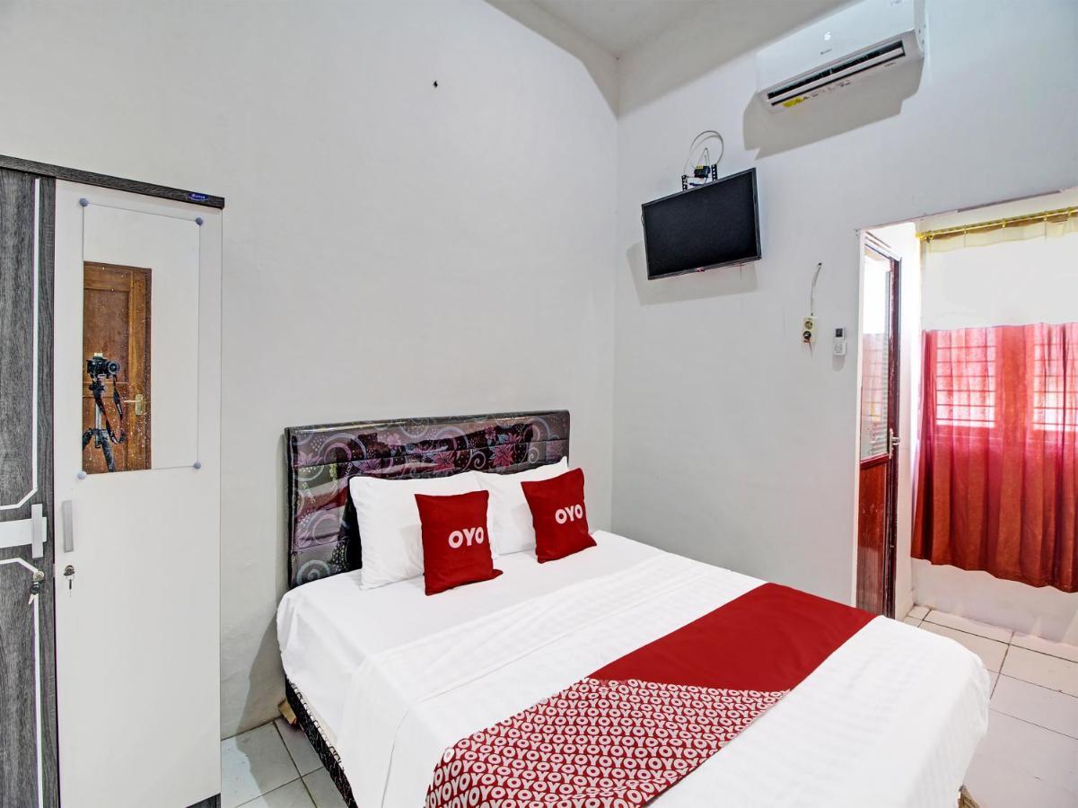 Capital O 91690 Moza Guest House Klaten Экстерьер фото