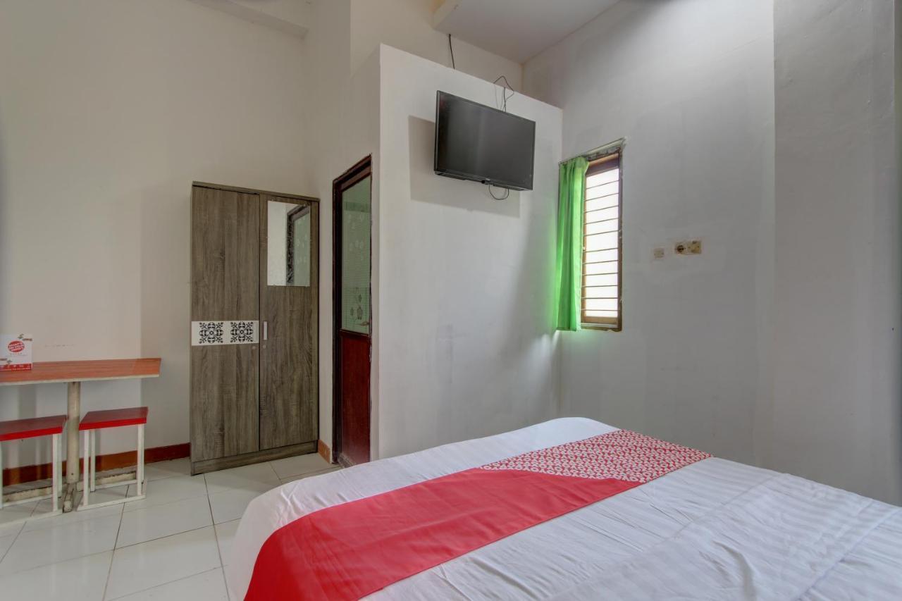 Capital O 91690 Moza Guest House Klaten Экстерьер фото